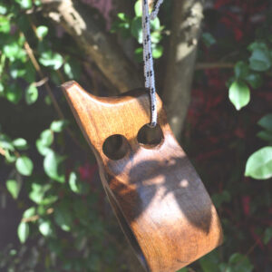 kuksa-de-madeira-com-alca-dois-furos